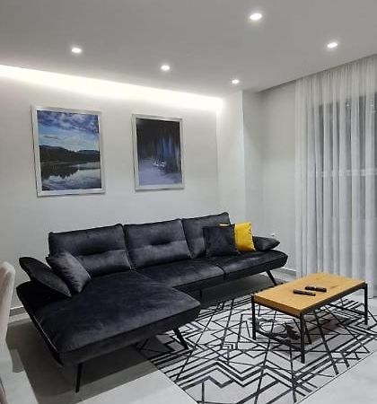 Sarandë Luxurious Apartament 아파트 외부 사진