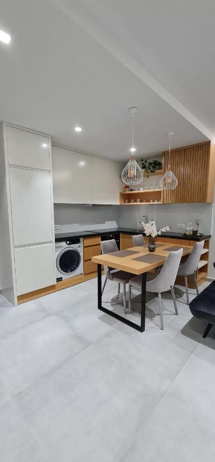 Sarandë Luxurious Apartament 아파트 외부 사진
